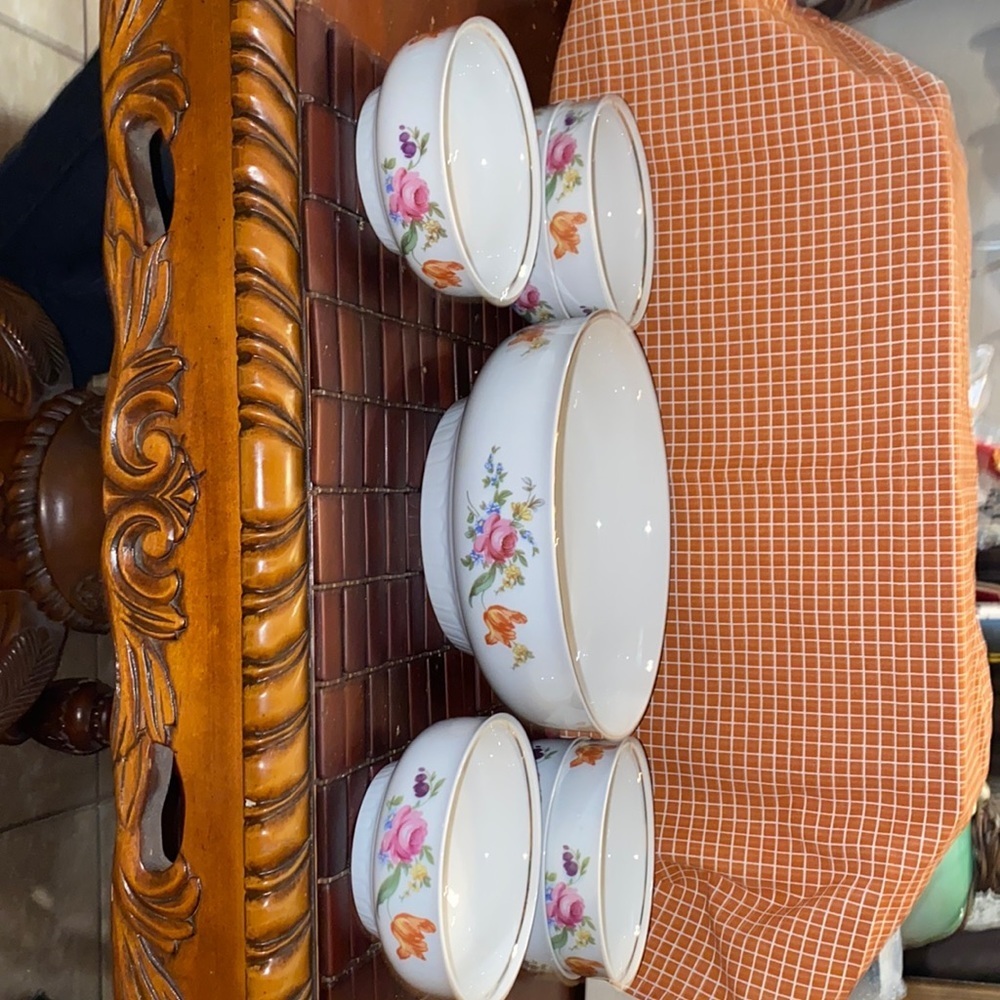 Vintage 1777 Henneberg Porzellan German Multicolored Flowers Salad Fruit Bowl(7)